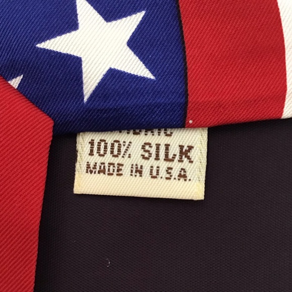 100% Silk In Honor of America Manhattan USA Patriotic Red White & Blue Neck Tie - Picture 5 of 7
